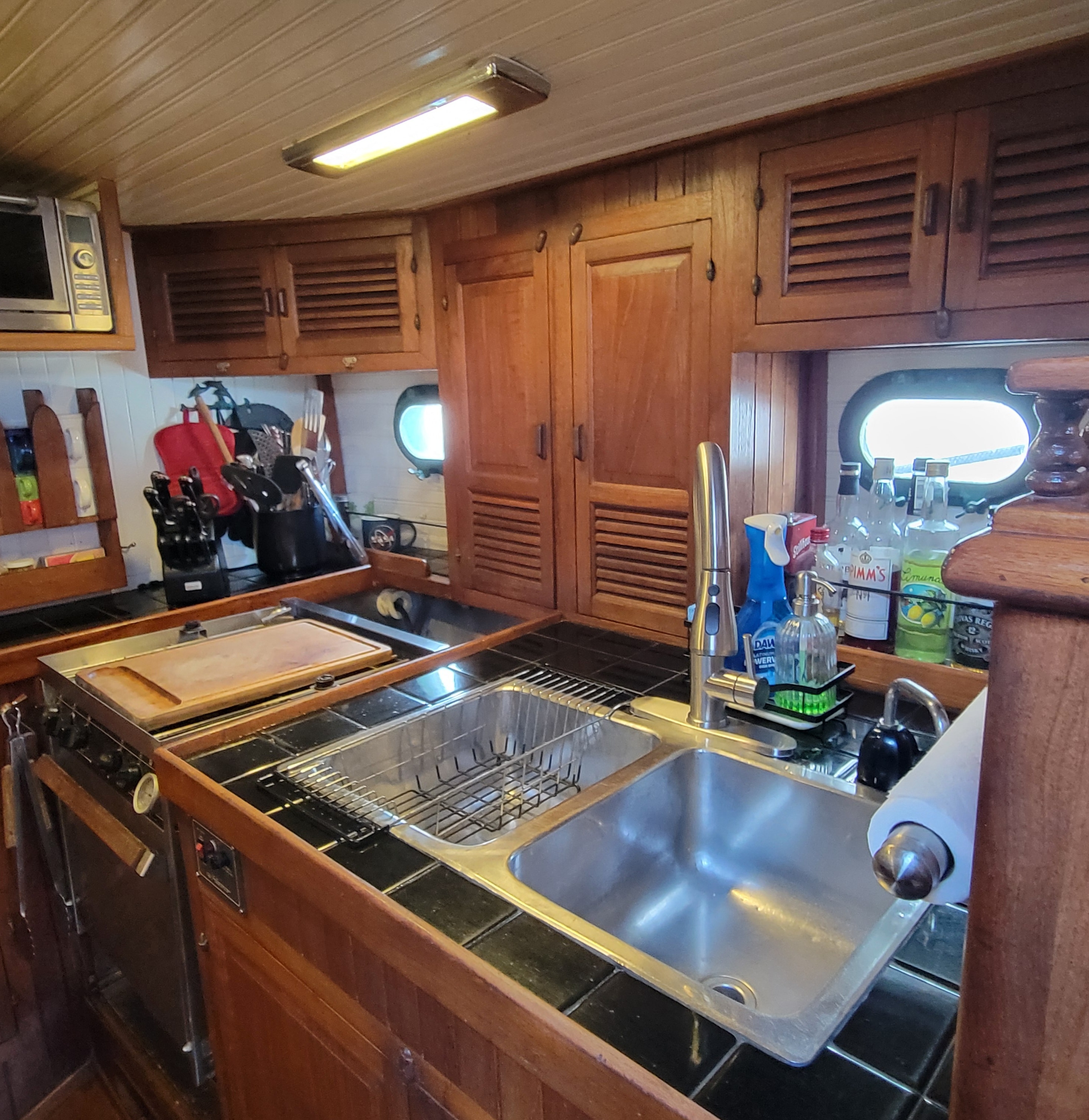 Galley Sink & Counters